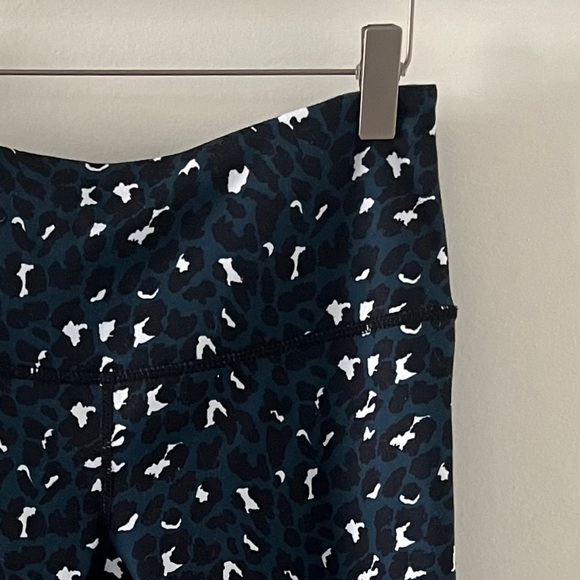 Zella | leopard print cropped leggings - Picture 5 of 6